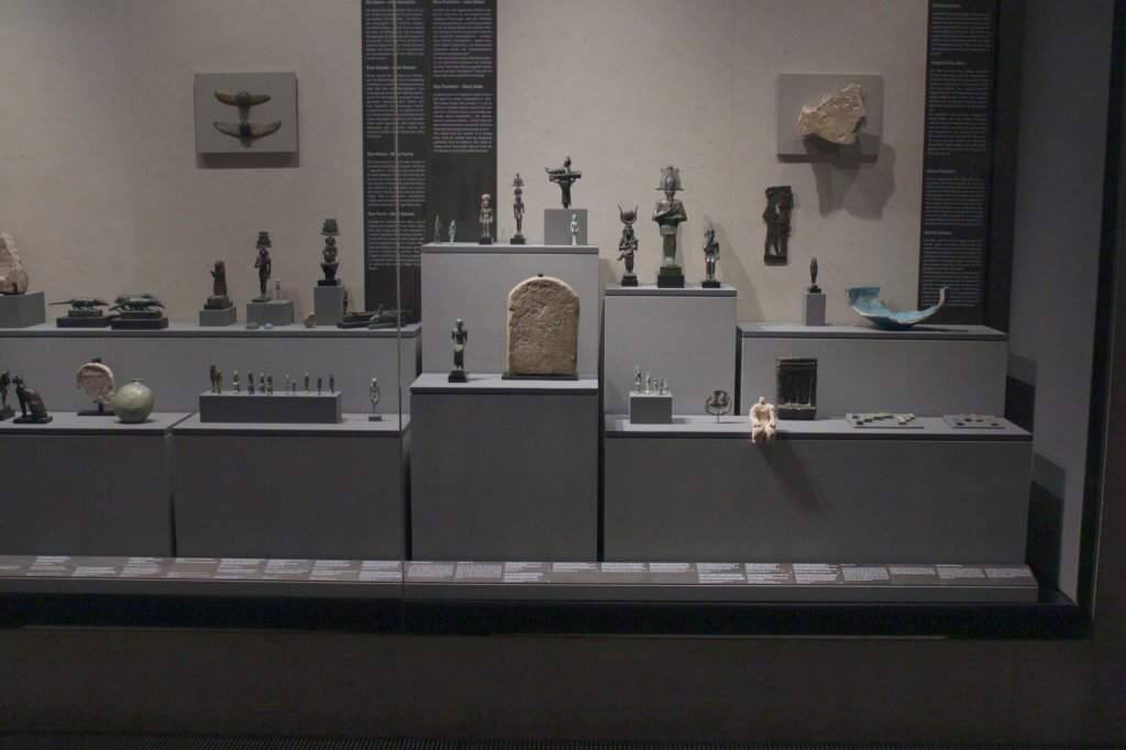 It’s Not As Easy As It May Have Seemed to Be, installation view, Staatliches Museum Ägyptischer Kunst, Munich, 2014